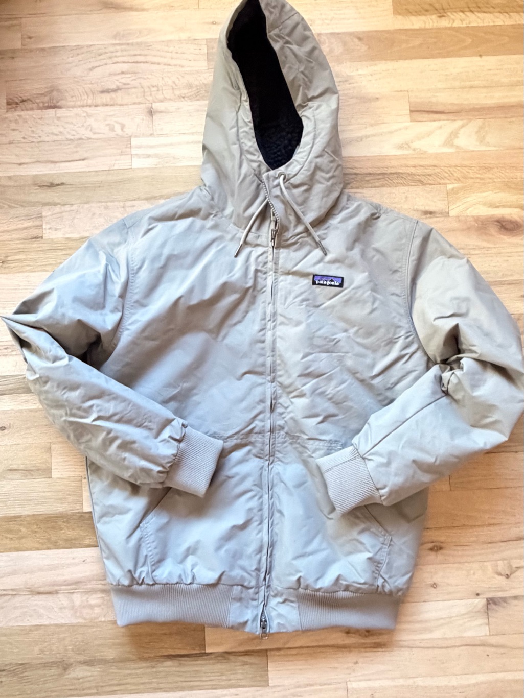 Patagonia Hooded Puffer Jacket In Light Khaki